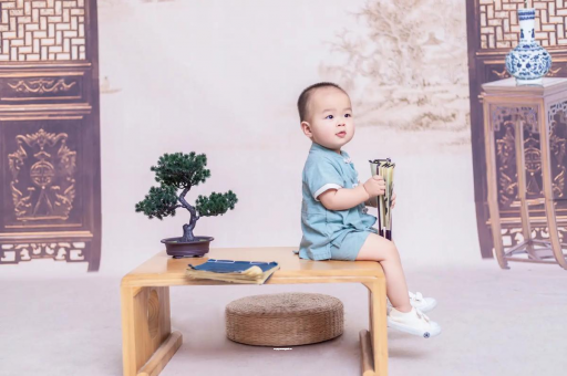 东至孕妇肚子上的黑线